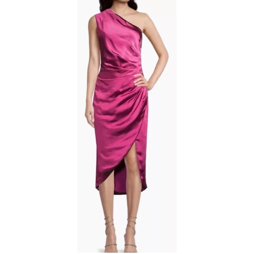 Elliatt Cassini One-Shoulder Dress